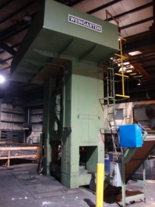 Weingarten 800 Metric Ton Press (9)