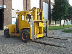 Hyster 30,000lb Fork Lift For Sale 1