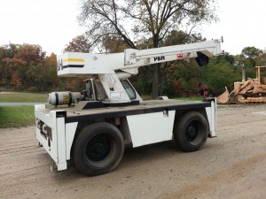 8 1/2 Ton Carry Deck P&H/Terex Crane For Sale